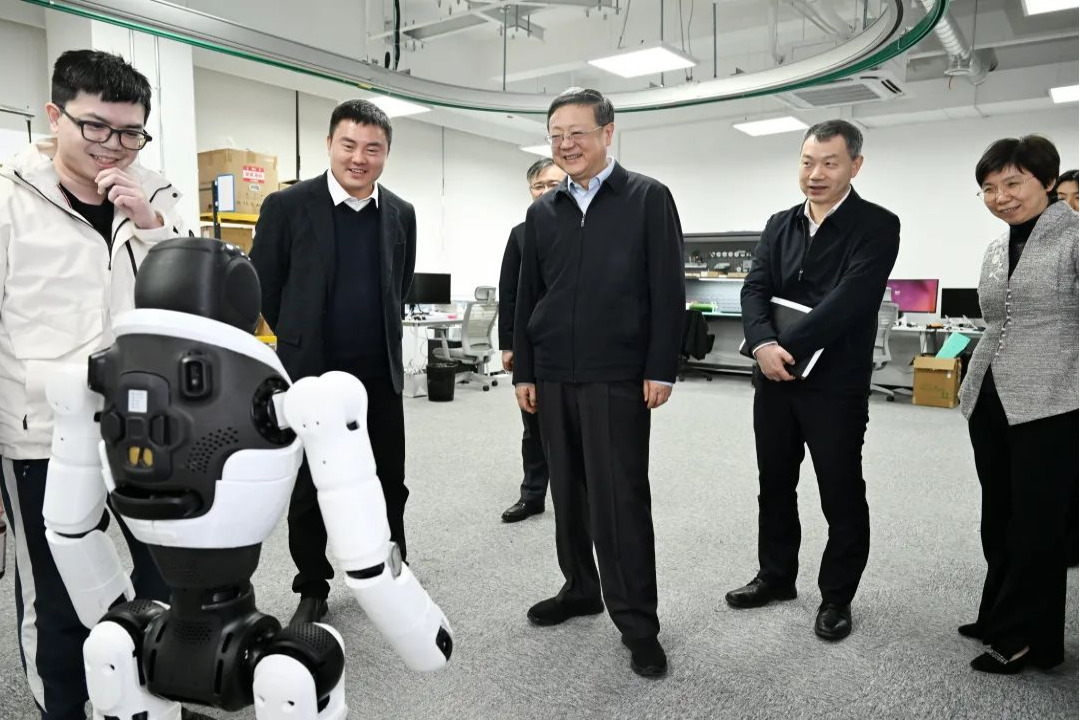 上海市委书记陈吉宁专题调研金年汇机器人